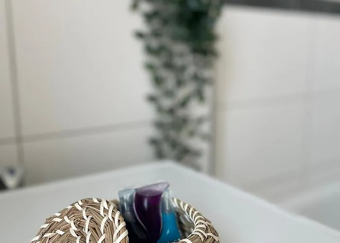 Kaza Guesthouse, Centrally Located 2 & 3 Bedroom In Augsburg