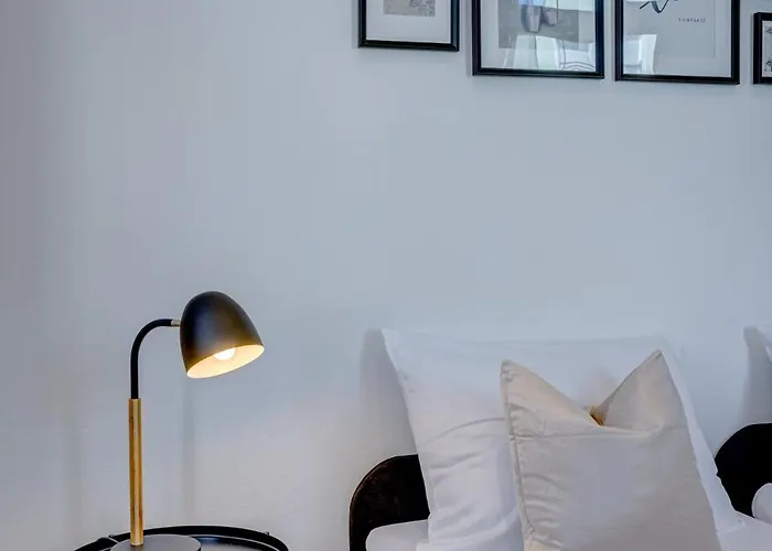 Lägenhet Kaza Guesthouse, Centrally Located 2 & 3 Bedroom In