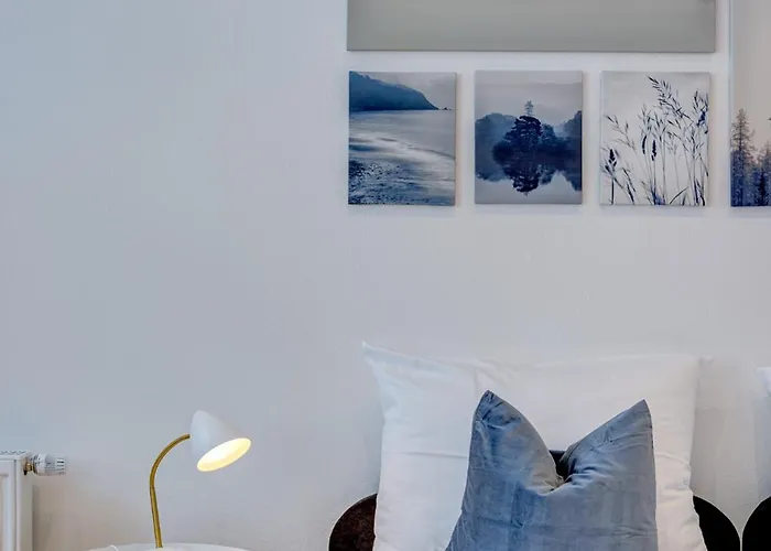 Kaza Guesthouse, Centrally Located 2 & 3 Bedroom In *