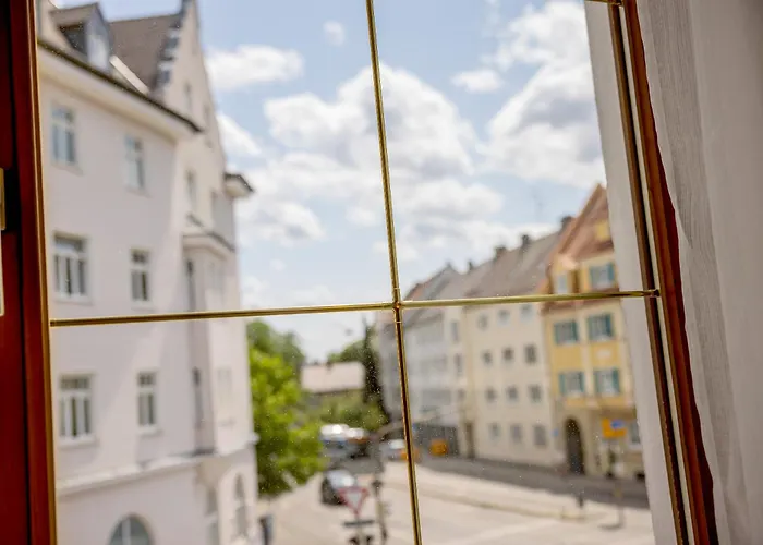 Lägenhet Kaza Guesthouse, Centrally Located 2 & 3 Bedroom In