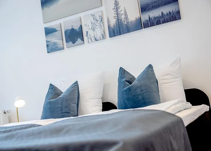 Kaza Guesthouse, Centrally Located 2 & 3 Bedroom In Lägenhet