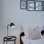 公寓 Kaza Guesthouse, Centrally Located 2 & 3 Bedroom In