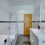 公寓 Kaza Guesthouse, Centrally Located 2 & 3 Bedroom In 奥格斯堡