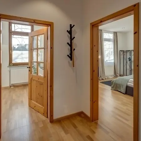 Kaza Guesthouse, Centrally Located 2 & 3 Bedroom In * Augsburg