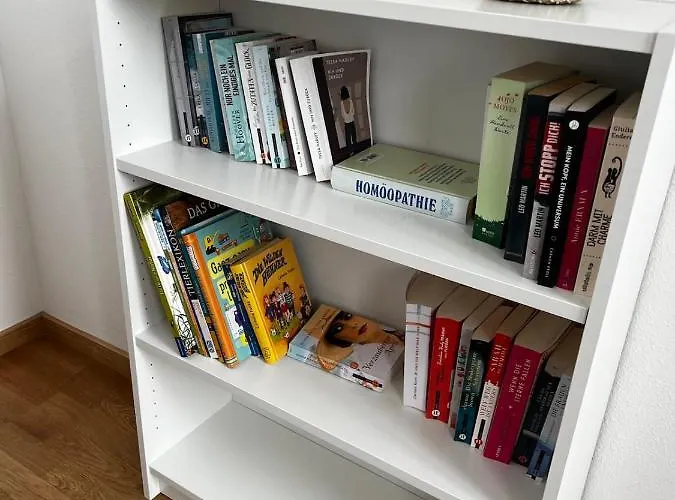 Kaza Guesthouse, Centrally Located 2 & 3 Bedroom In Apartment Augsburg