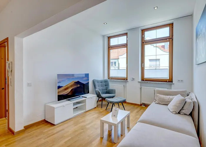 Kaza Guesthouse, Centrally Located 2 & 3 Bedroom In Apartment Augsburg